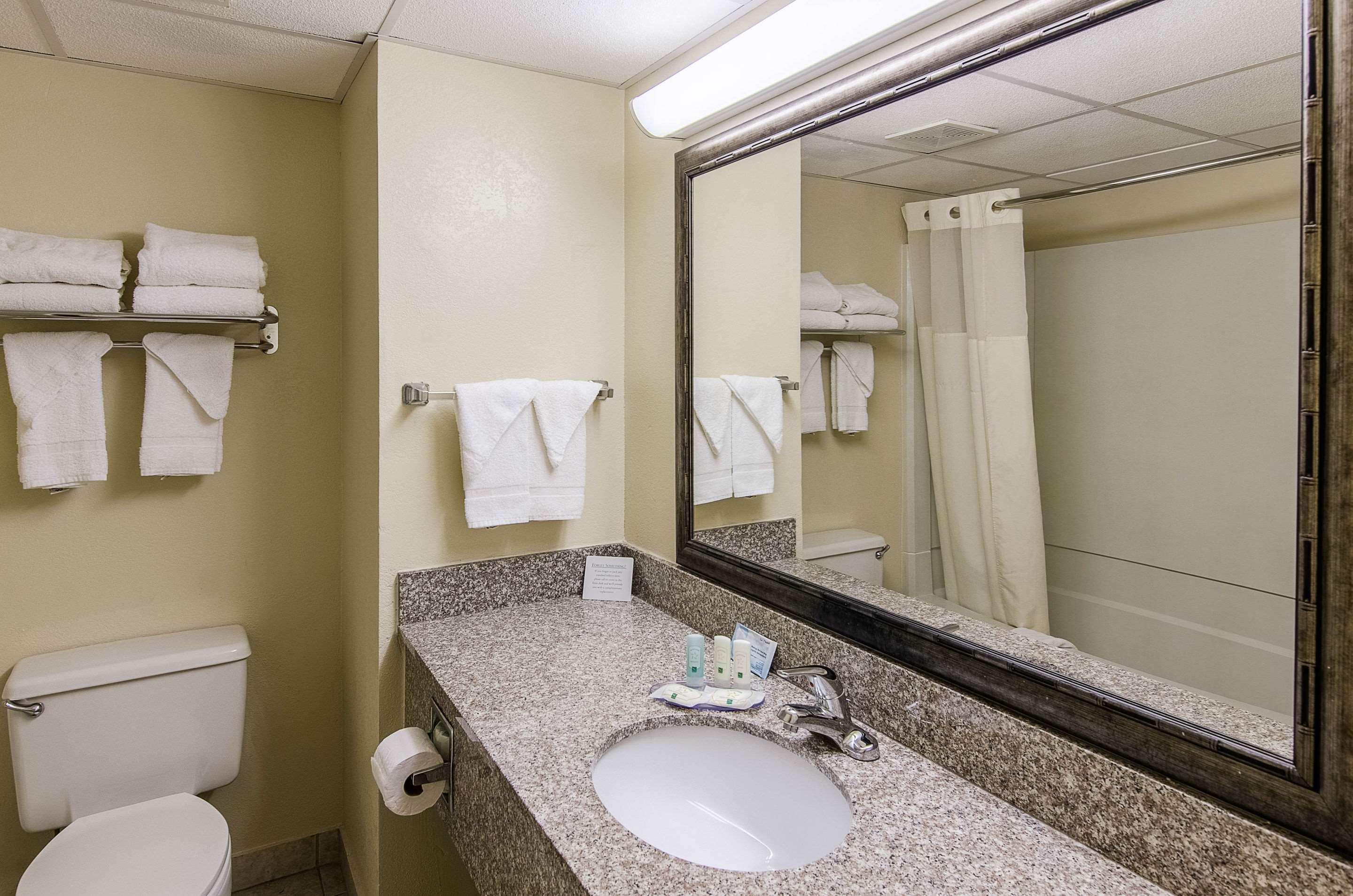 Quality Inn & Suites Lexington Near I-64 And I-81 Timber Ridge Ngoại thất bức ảnh