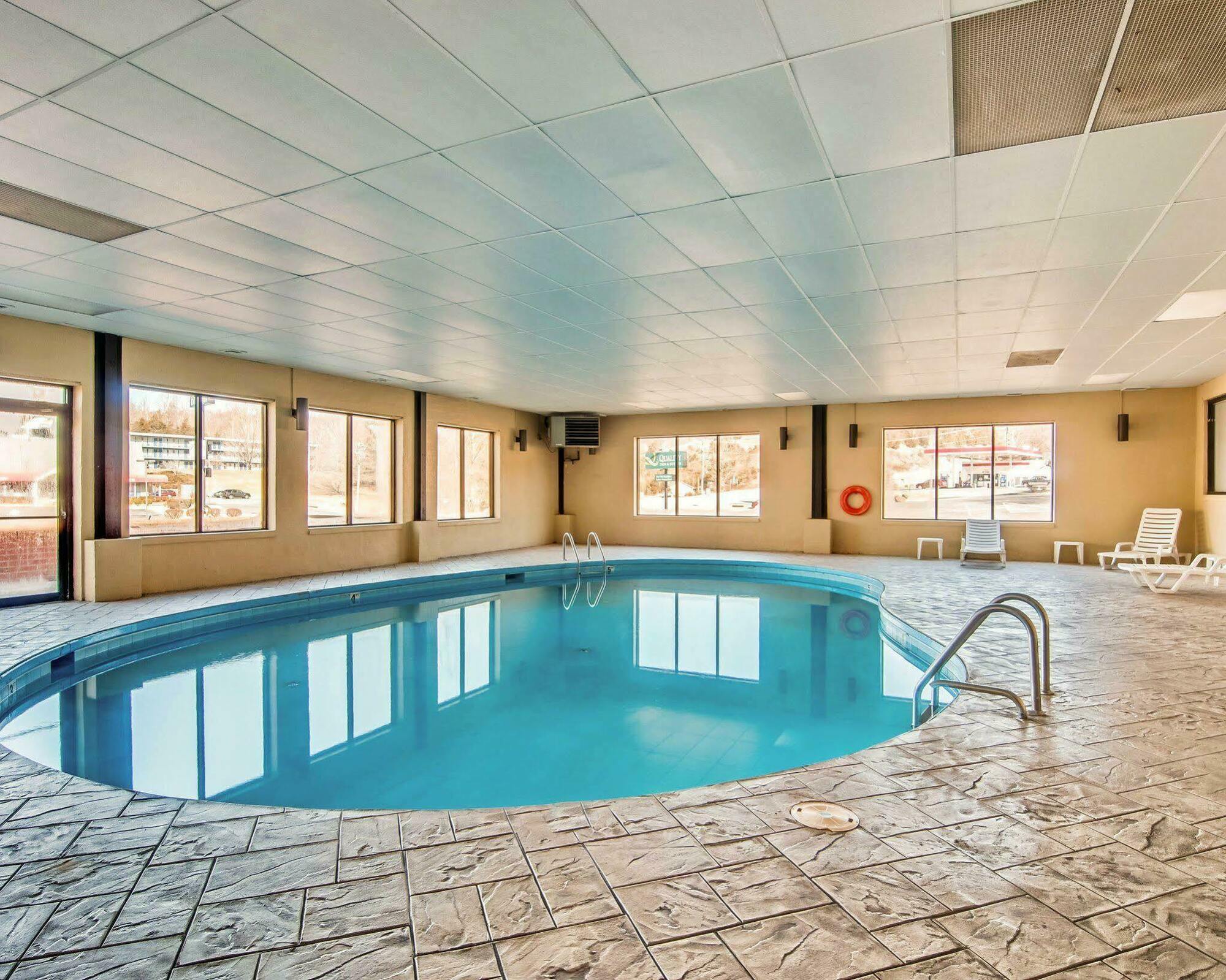 Quality Inn & Suites Lexington Near I-64 And I-81 Timber Ridge Ngoại thất bức ảnh