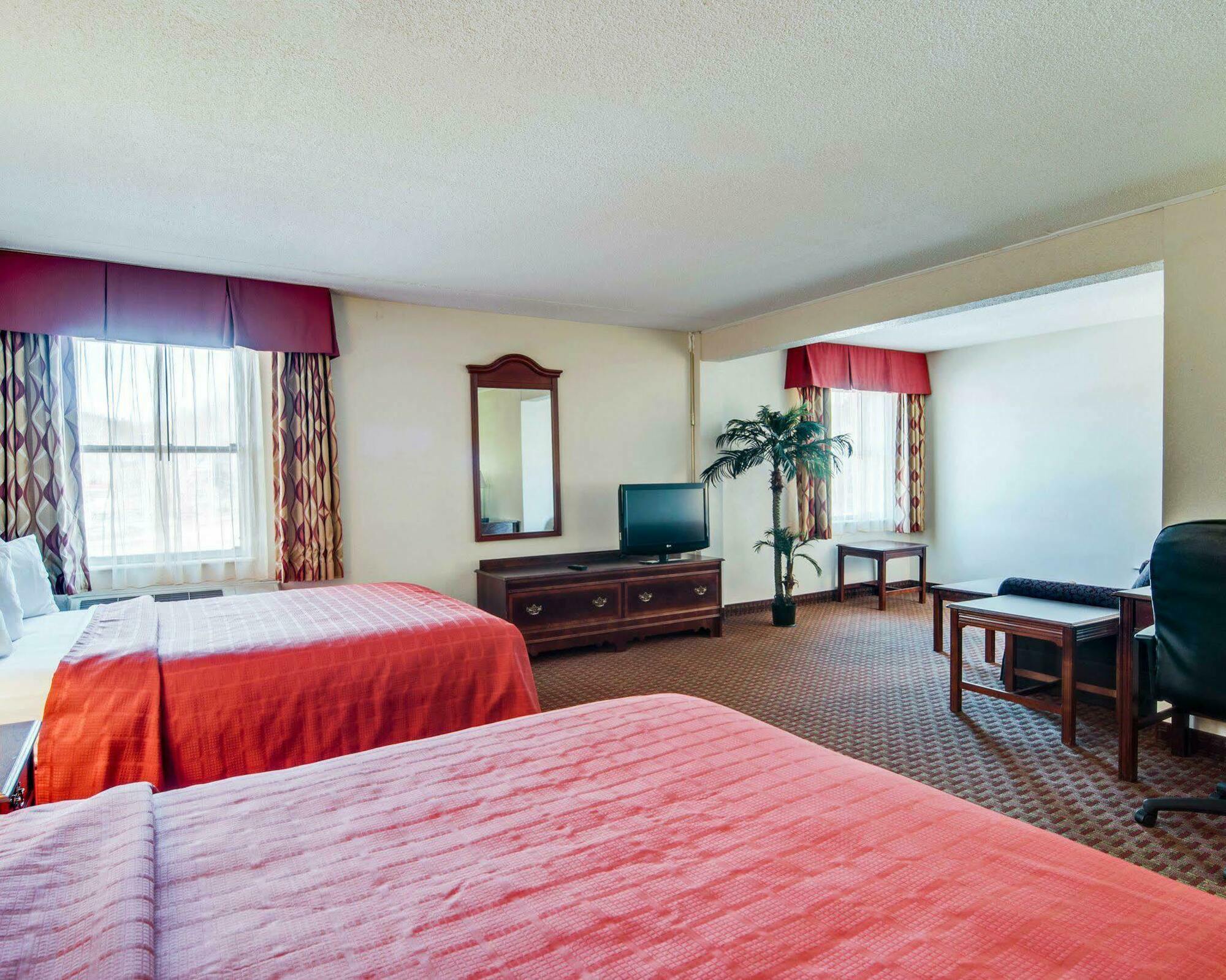 Quality Inn & Suites Lexington Near I-64 And I-81 Timber Ridge Ngoại thất bức ảnh
