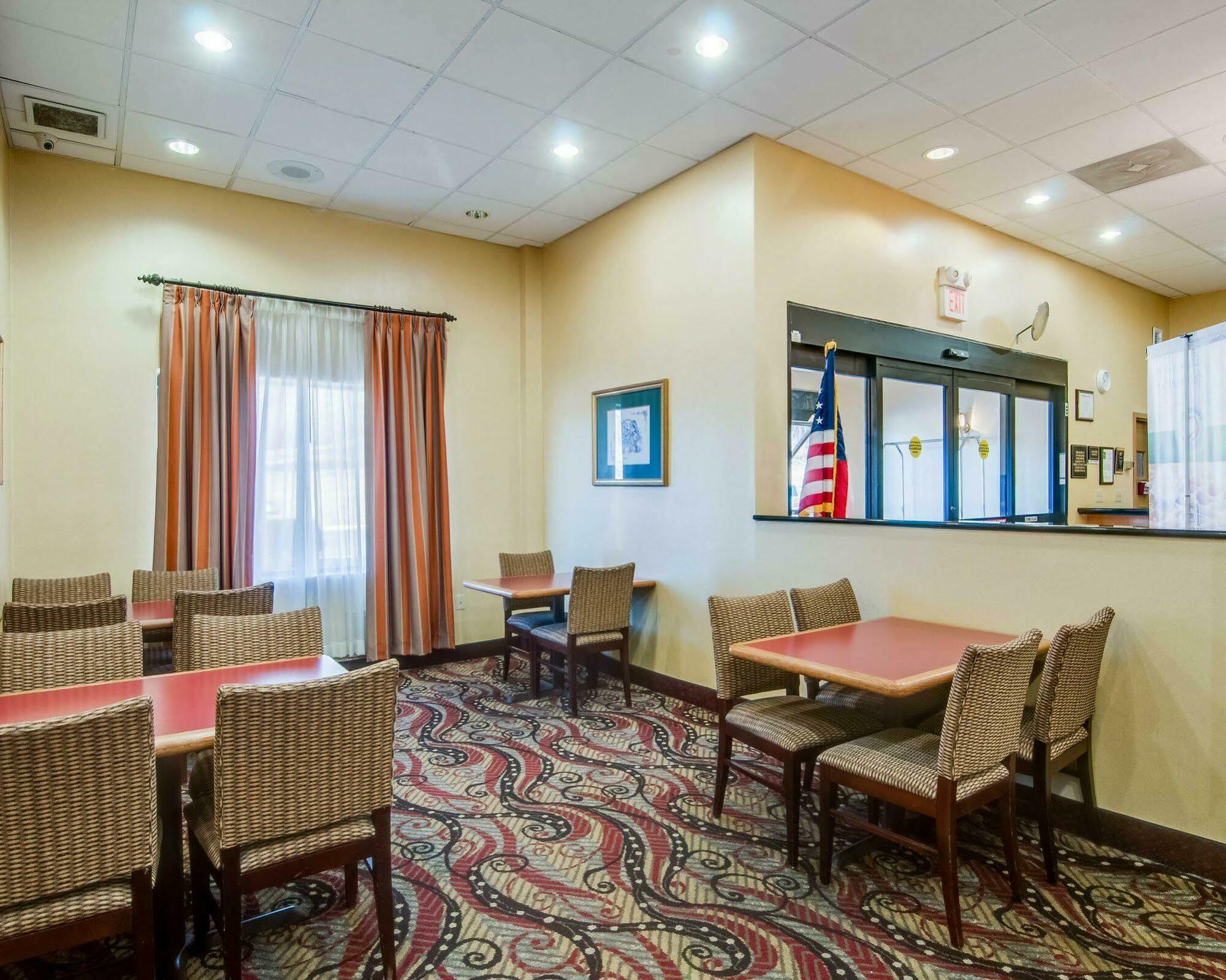 Quality Inn & Suites Lexington Near I-64 And I-81 Timber Ridge Ngoại thất bức ảnh